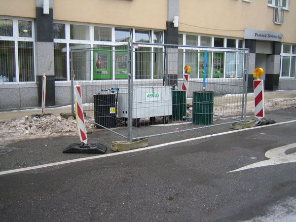 Behandlung von industriellem Abwasser mittels physikalischer, biologischer und chemischer Verfahren.